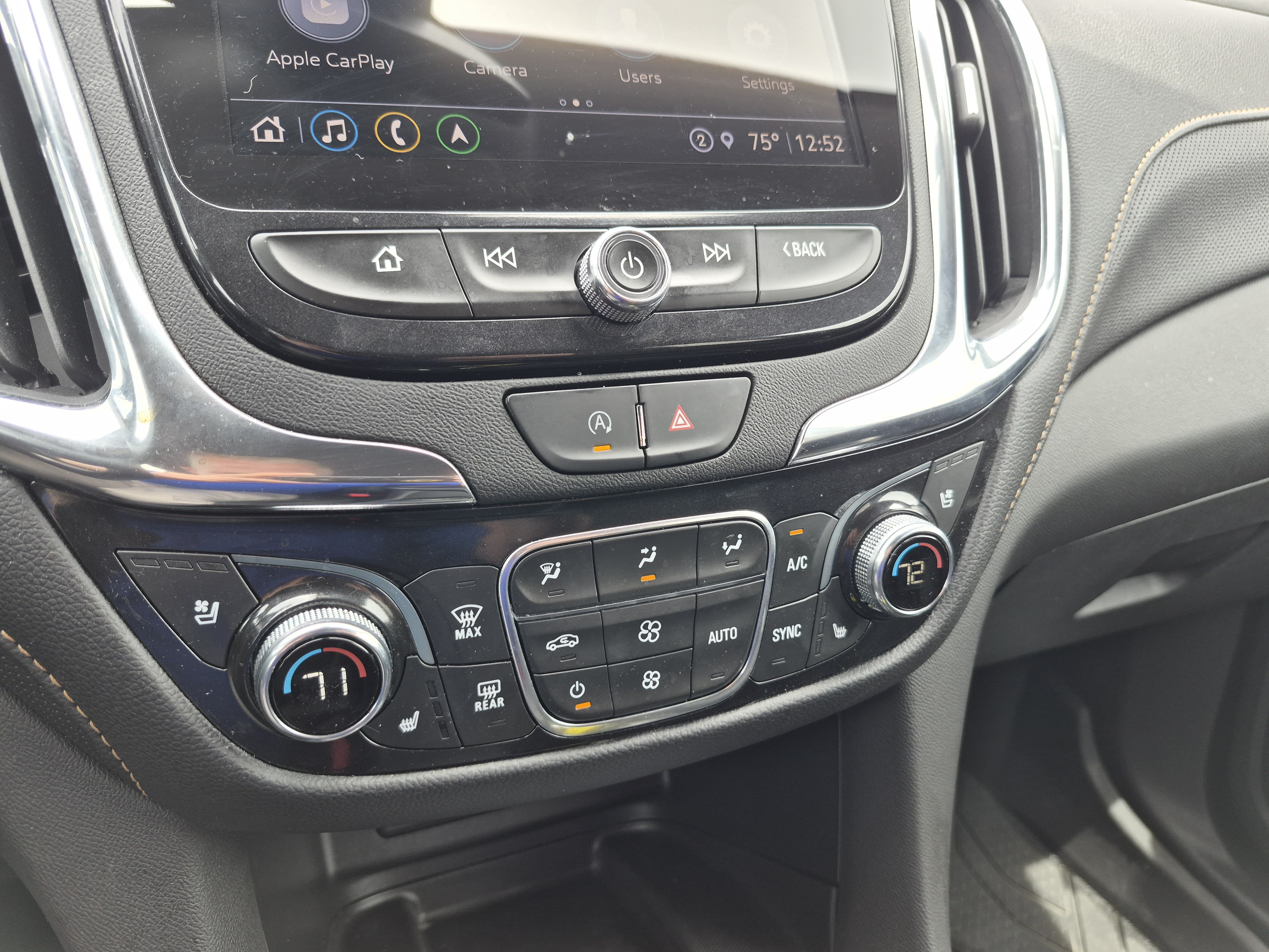 Used 2023 Chevrolet Equinox Premier AWD/4WD image 24