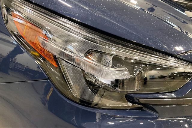 Used 2025 Subaru Legacy Limited image 28