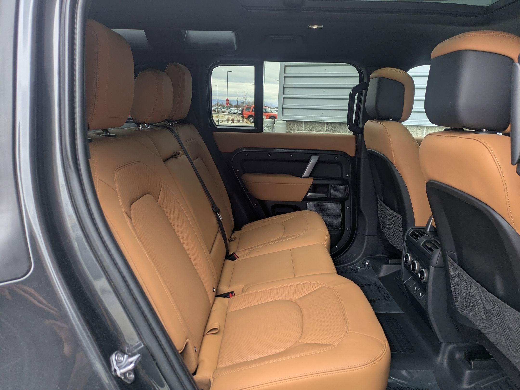 Certified 2023 Land Rover Defender 110 image 29