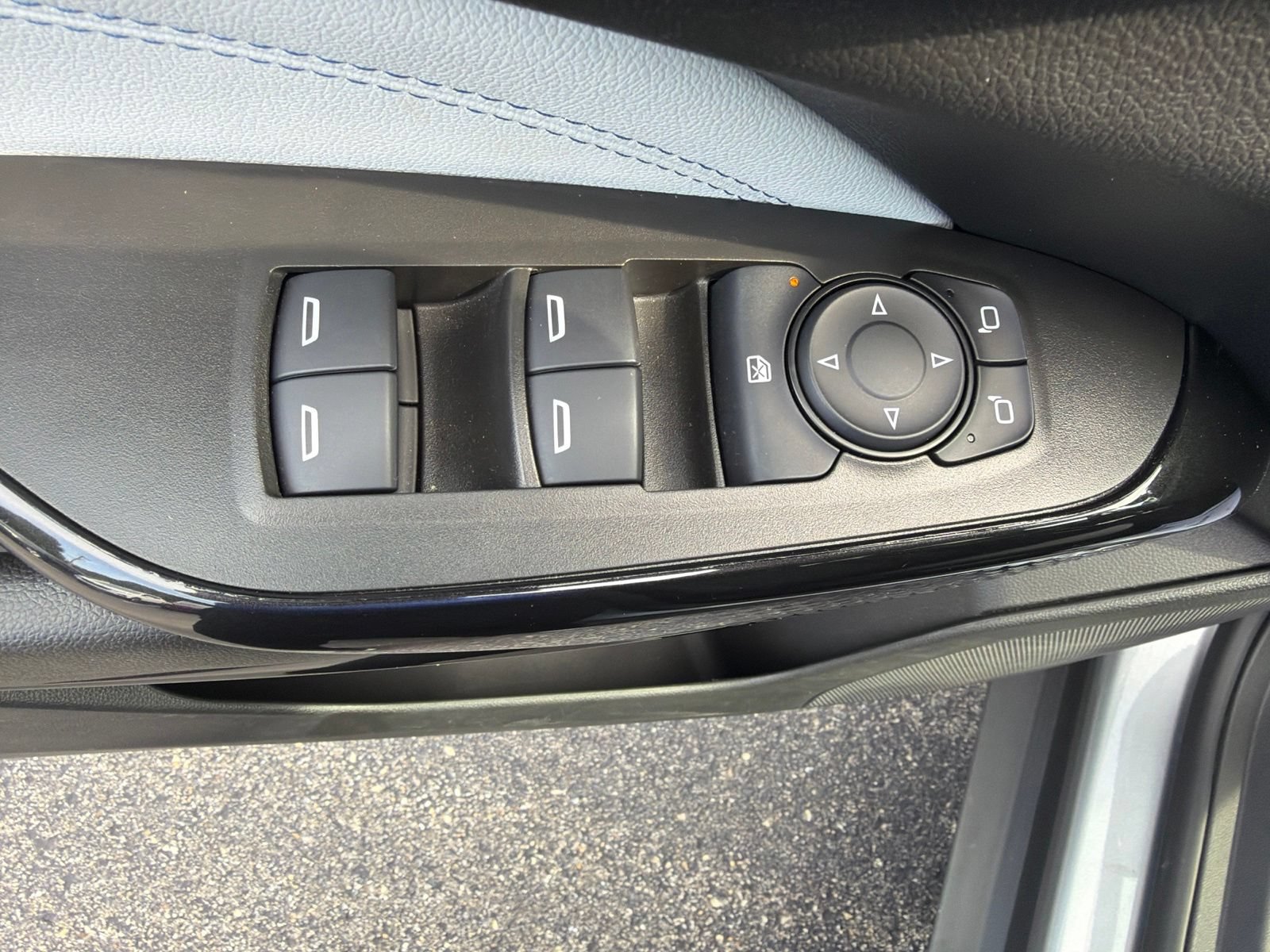 Used 2024 Chevrolet Trax LT w/ Driver Confidence Package FWD image 11