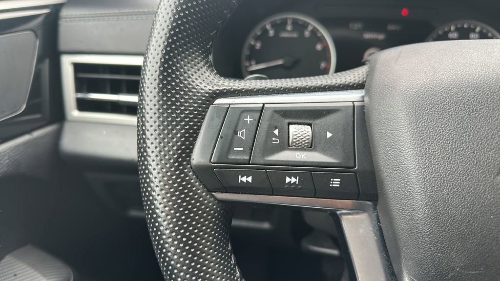 Used 2024 Mitsubishi Outlander SE Black Edition FWD image 22