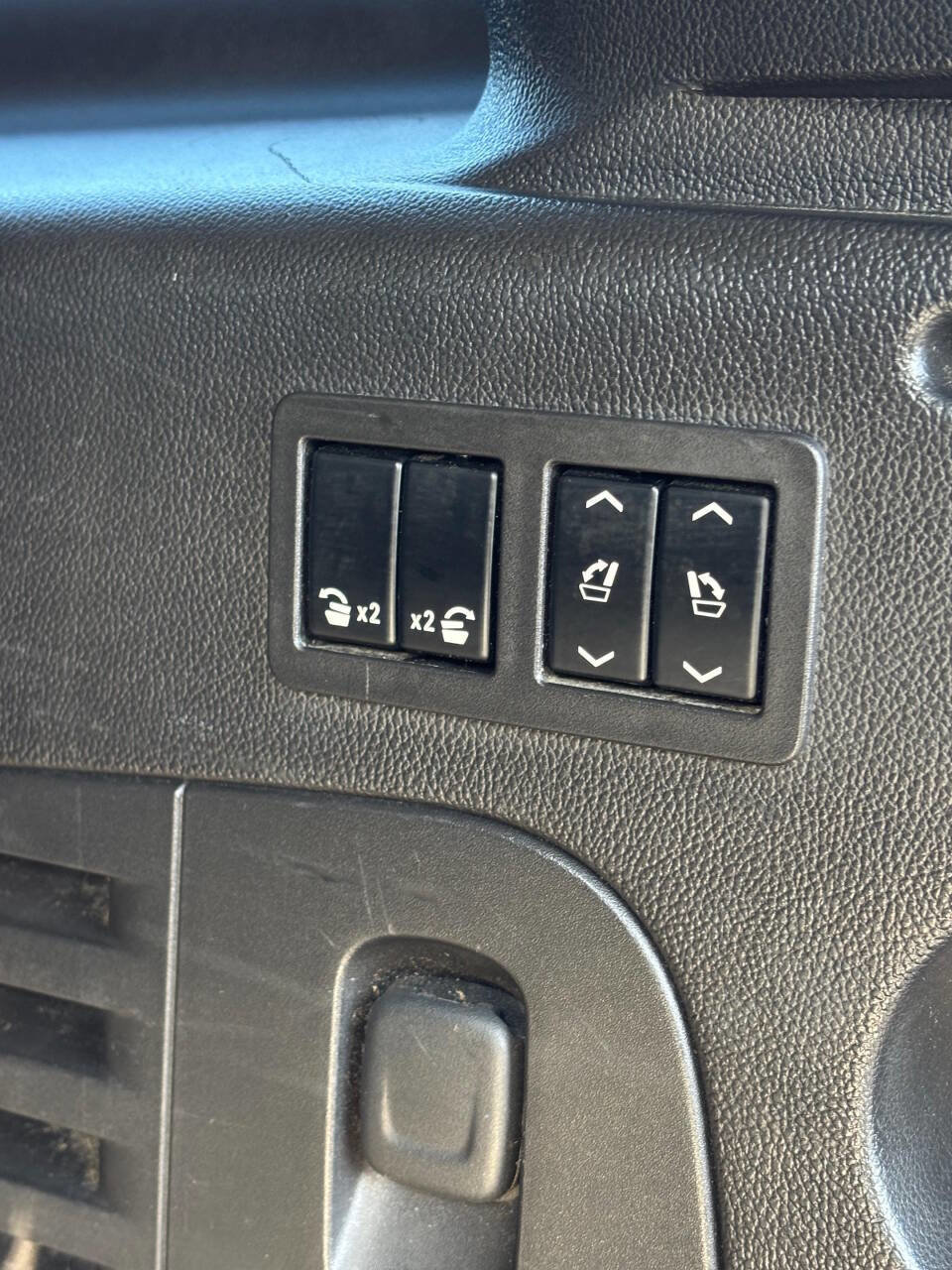 Used 2016 Cadillac Escalade ESV Premium image 28