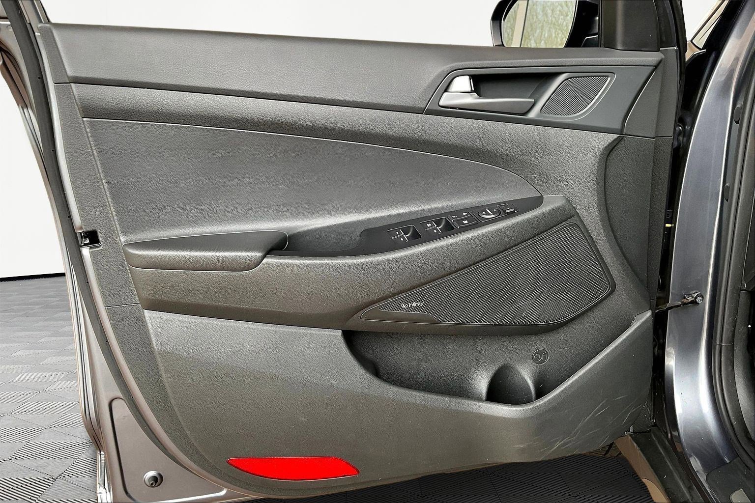 Used 2017 Hyundai Tucson Limited w/ Limited Ultimate Package 03 image 19