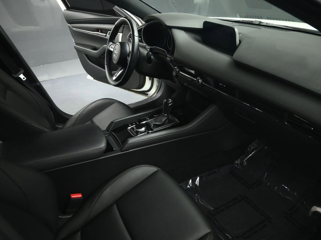 Used 2019 MAZDA MAZDA3 Hatchback w/ Preferred Package image 58