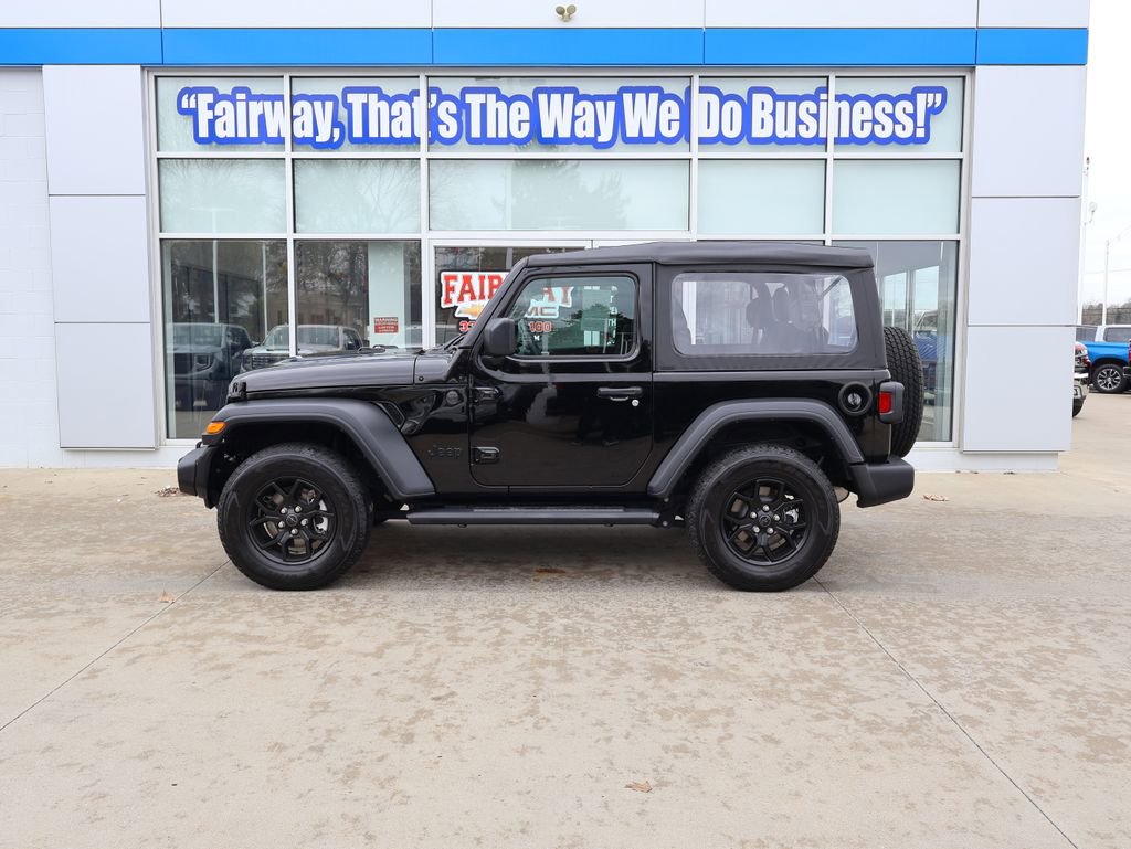 Used 2023 Jeep Wrangler Sport image 7
