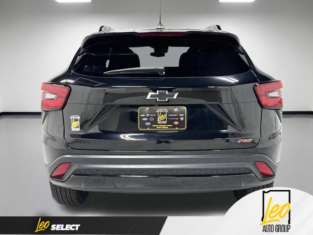 Used 2024 Chevrolet Trax RS FWD image 9