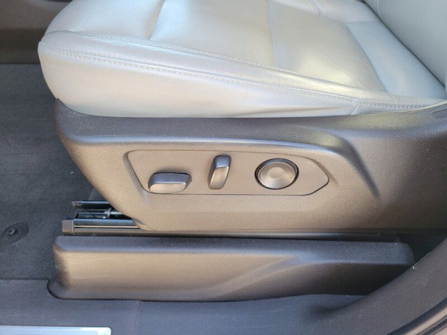 Used 2021 Chevrolet Suburban LT w/ LT Signature Package image 26