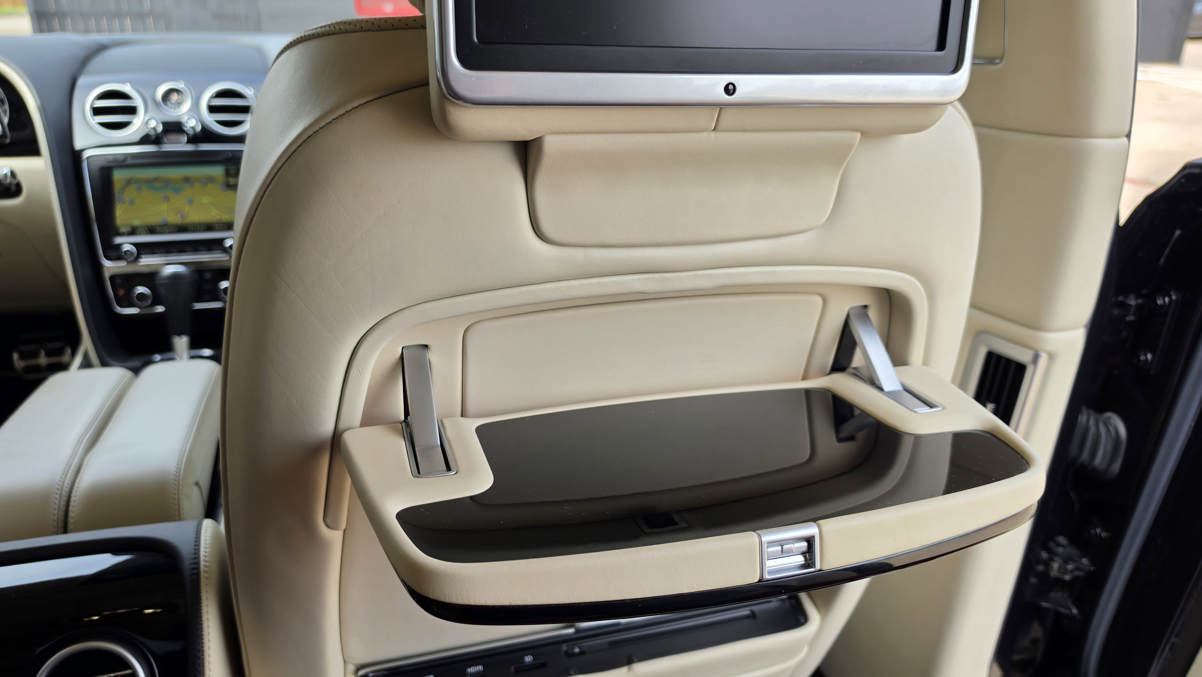 Used 2015 Bentley Flying Spur V8 image 33