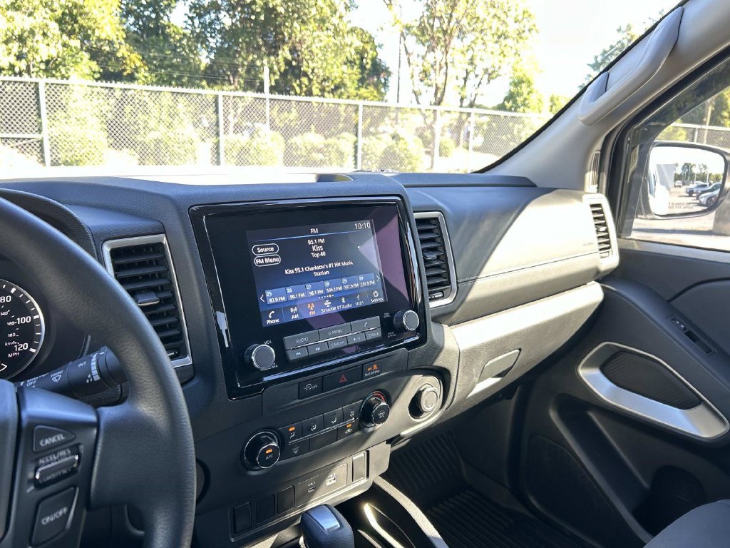 Used 2024 Nissan Frontier SV RWD image 40
