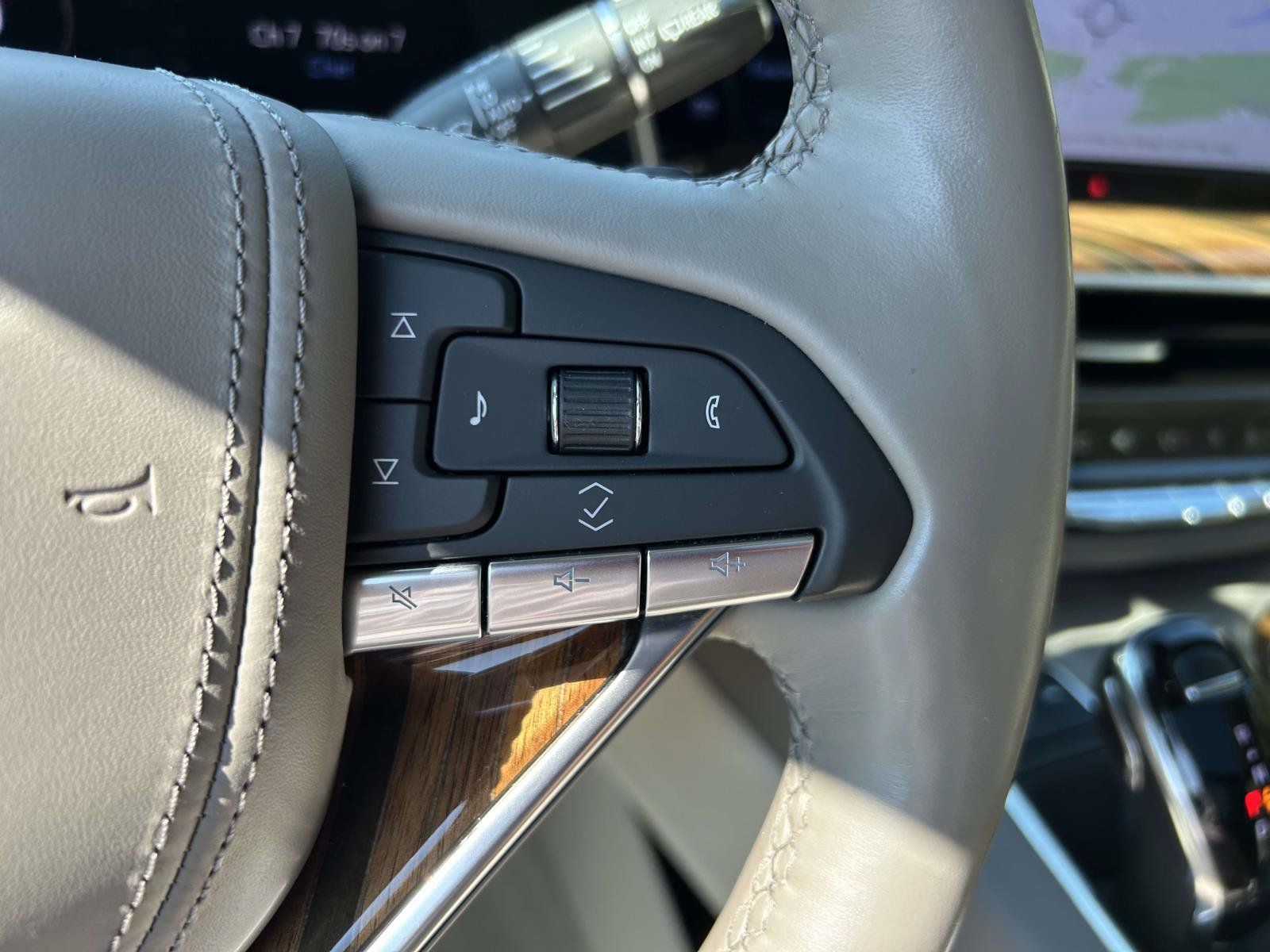 Certified 2023 Cadillac Escalade Sport Platinum w/ LPO, ONYX Package AWD/4WD image 26