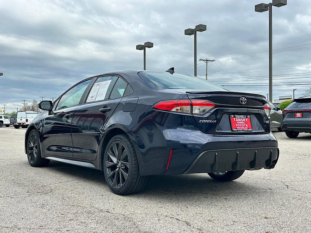 Certified 2023 Toyota Corolla SE image 3