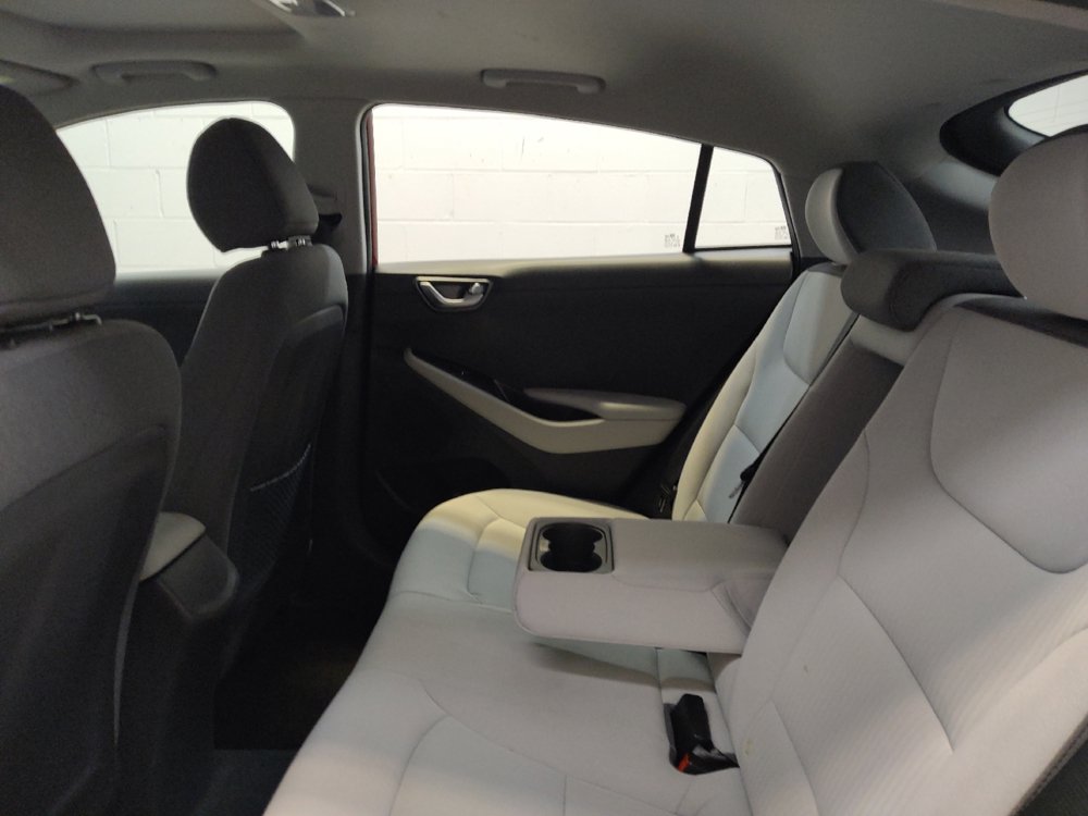 Used 2021 Hyundai Ioniq SEL FWD image 18