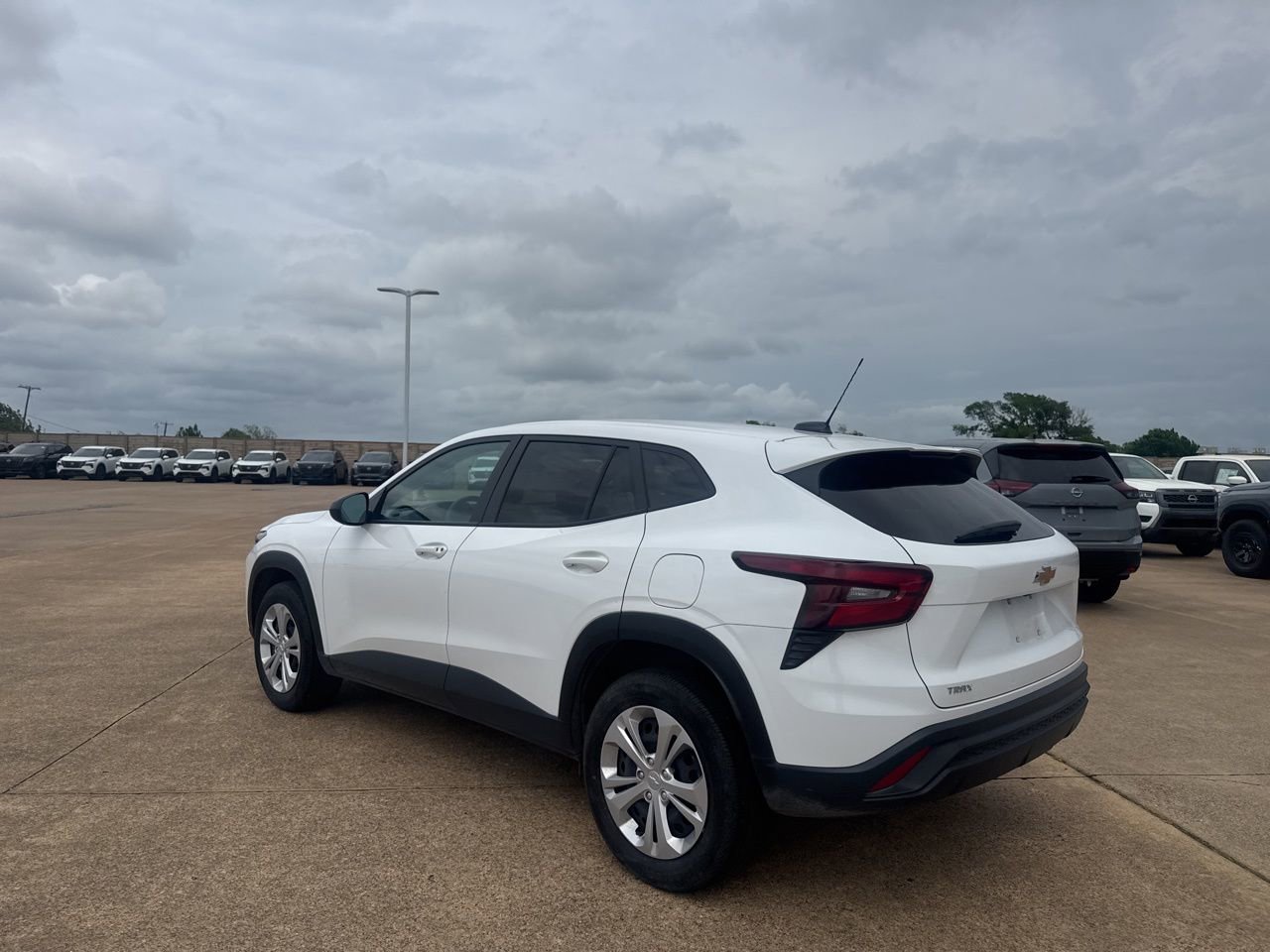 Used 2025 Chevrolet Trax LS image 14
