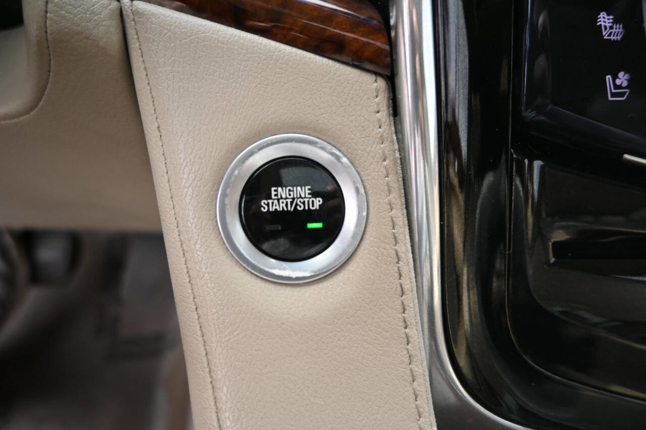 Used 2015 Cadillac Escalade Luxury RWD image 18