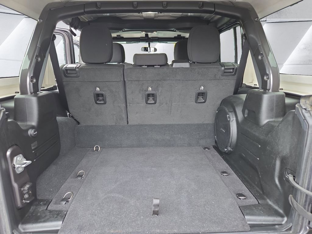 Certified 2023 Jeep Wrangler Unlimited w/ Cold Weather Group image 13