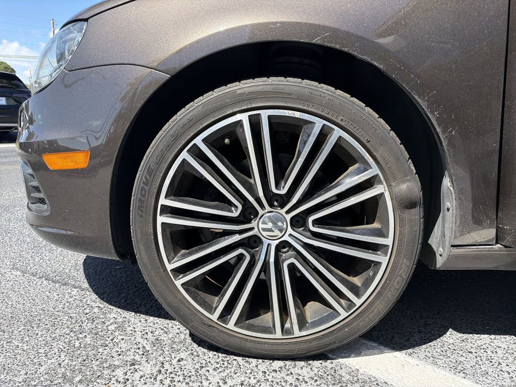 Used 2015 Volkswagen Eos Final Edition image 26