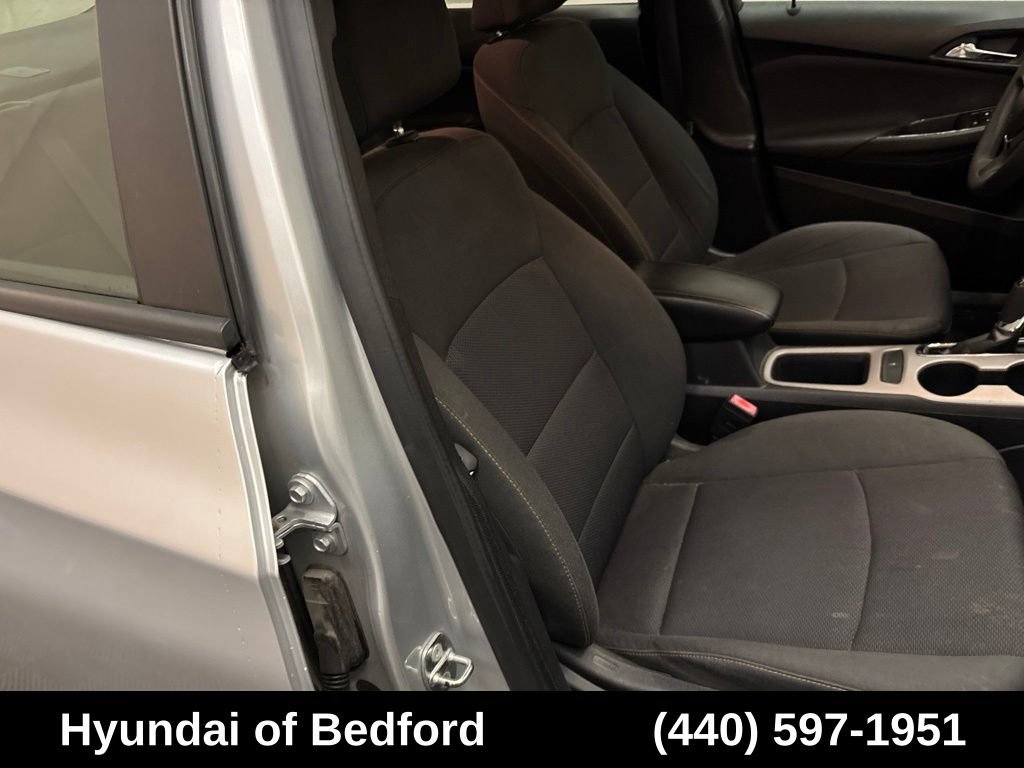 Used 2018 Chevrolet Cruze LS FWD image 19