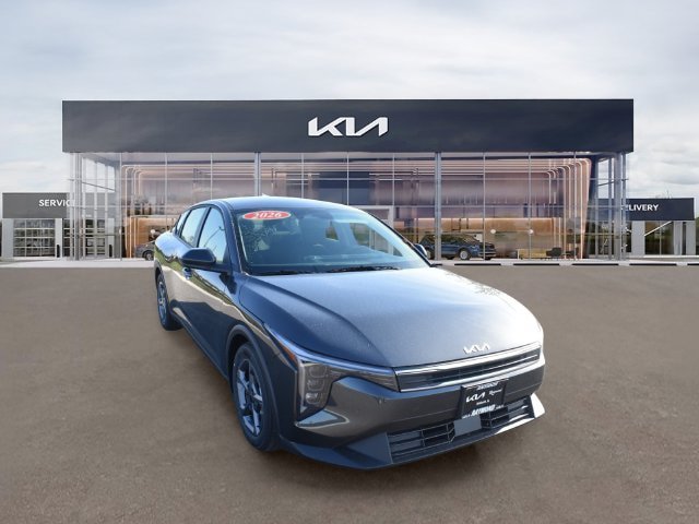 New 2026 Kia K4 FWD image 10