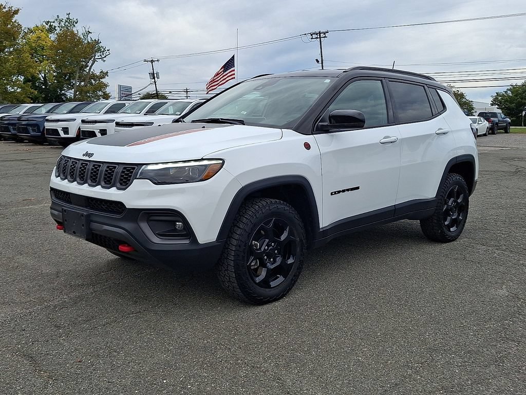 Used 2024 Jeep Compass Trailhawk w/ Trailhawk Elite Group AWD/4WD image 6