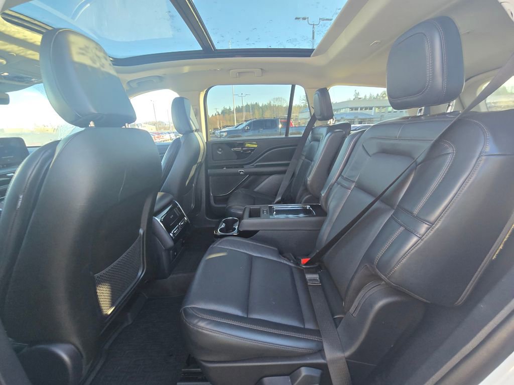 Used 2025 Lincoln Aviator Reserve w/ Jet Appearance Package AWD/4WD image 11