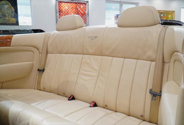 Used 2008 Bentley Azure image 30