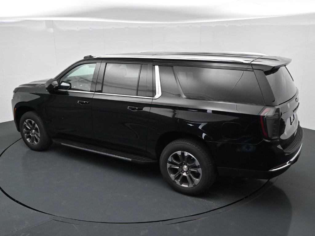 New 2026 Chevrolet Suburban LT w/ Comfort Package RWD image 22