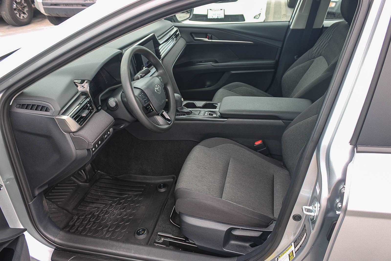 Used 2026 Toyota Camry LE FWD image 19