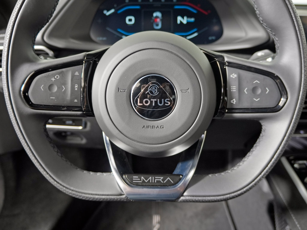 Used 2026 Lotus Emira RWD image 31