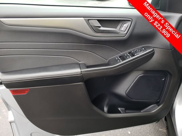 Used 2024 Ford Escape Active AWD/4WD image 17