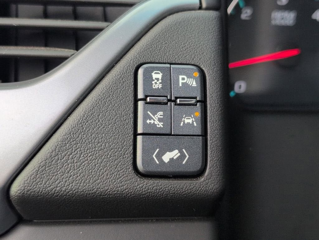 Used 2019 Chevrolet Suburban Premier RWD image 26