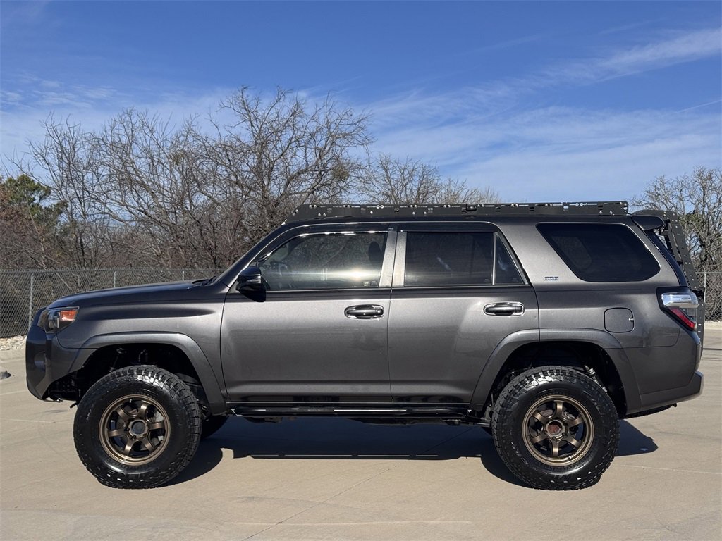 Used 2018 Toyota 4Runner SR5 Premium image 3
