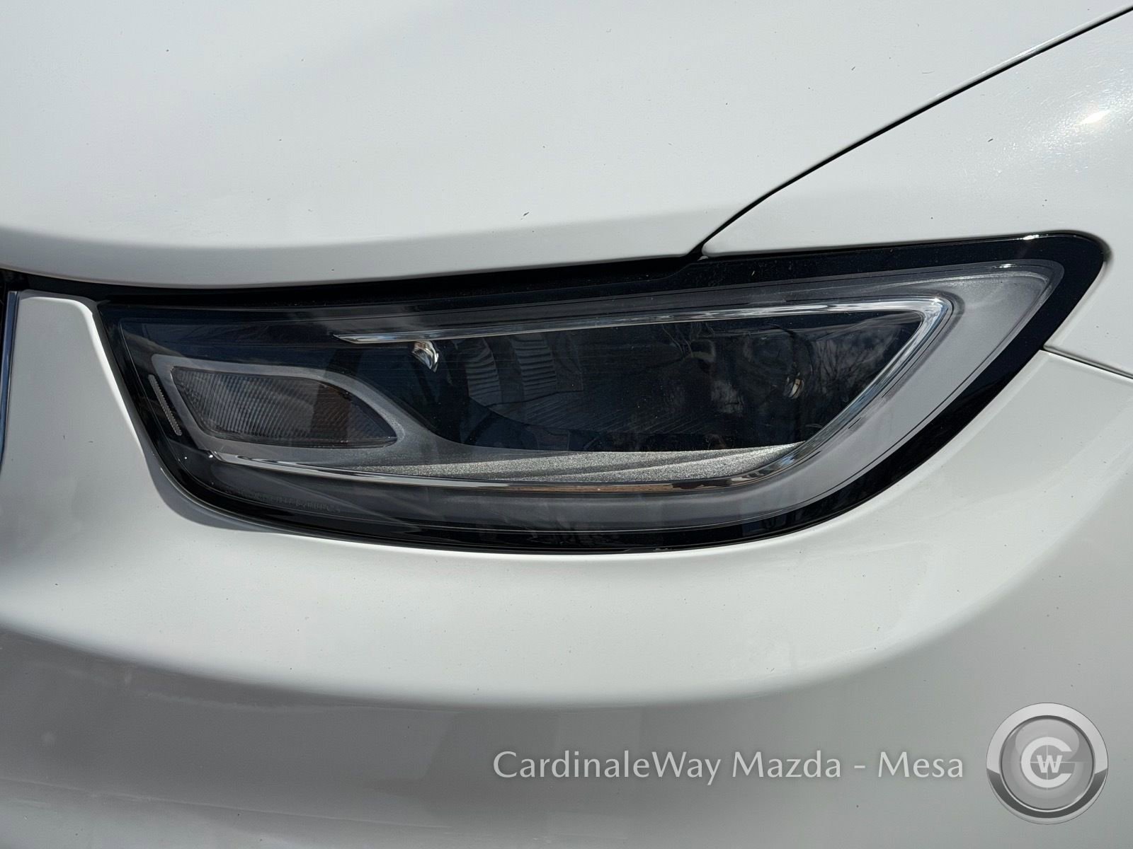 Used 2024 Chrysler Pacifica Limited w/ Trailer Tow Group FWD image 9