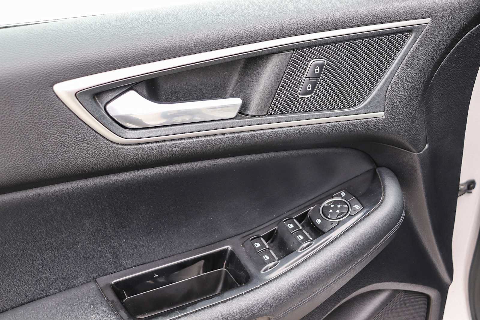 Used 2019 Ford Edge SEL w/ Equipment Group 201A FWD image 22
