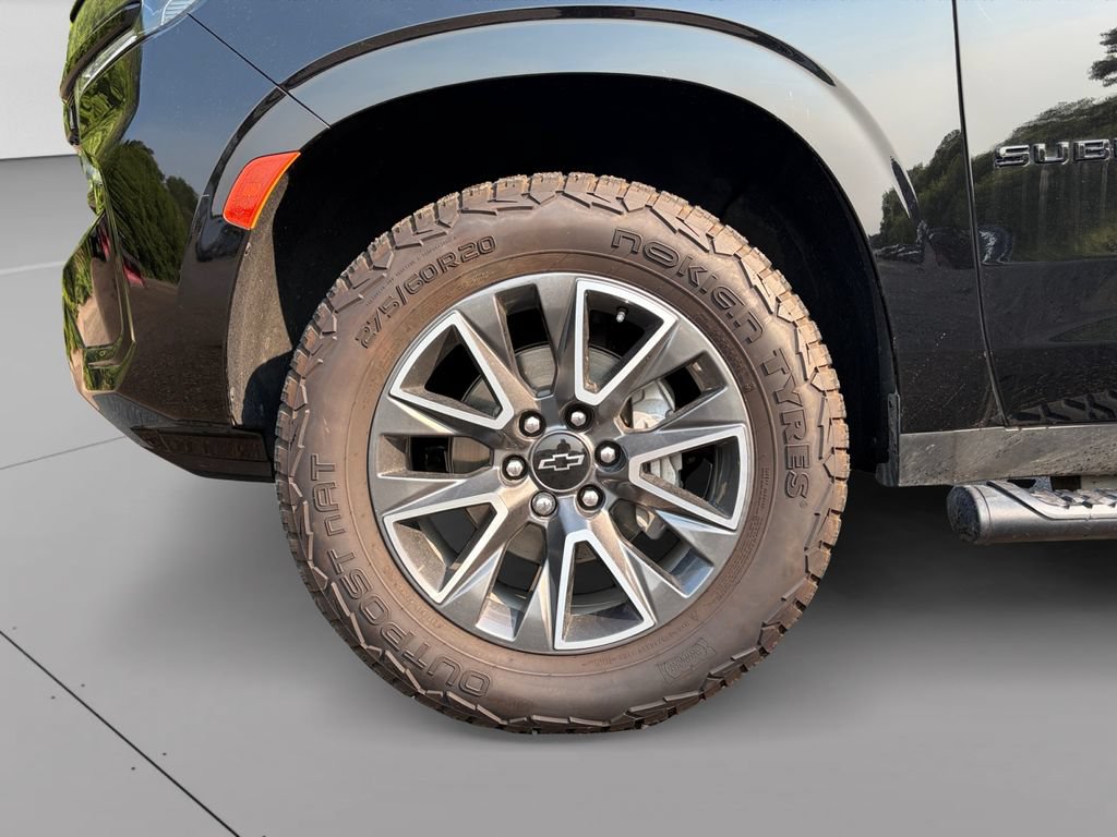Used 2024 Chevrolet Suburban Z71 AWD/4WD image 11