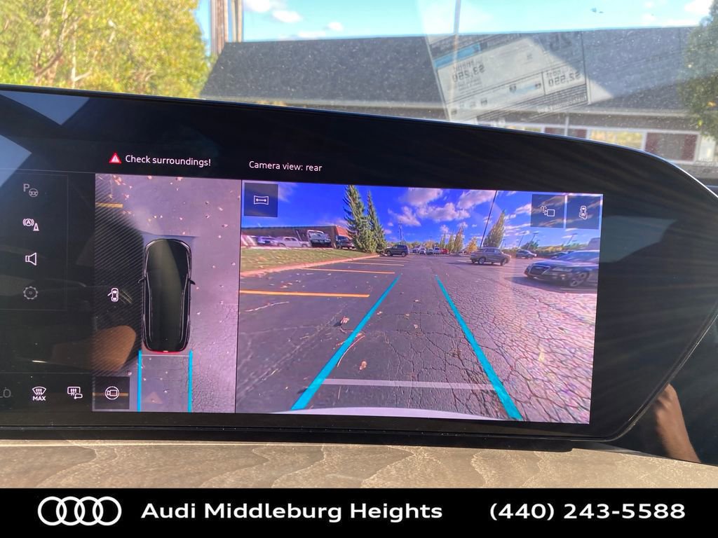 Used 2025 Audi Q5 Premium w/ Convenience Package image 23