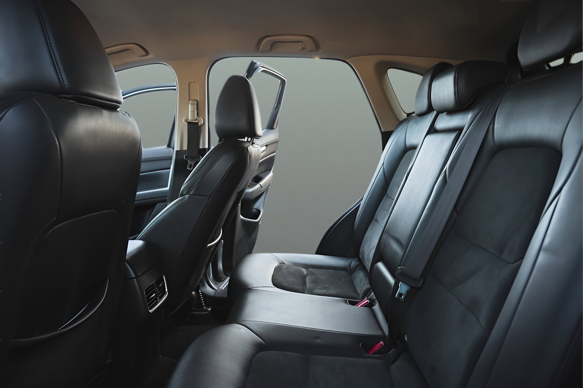 Used 2020 MAZDA CX-5 Touring image 13