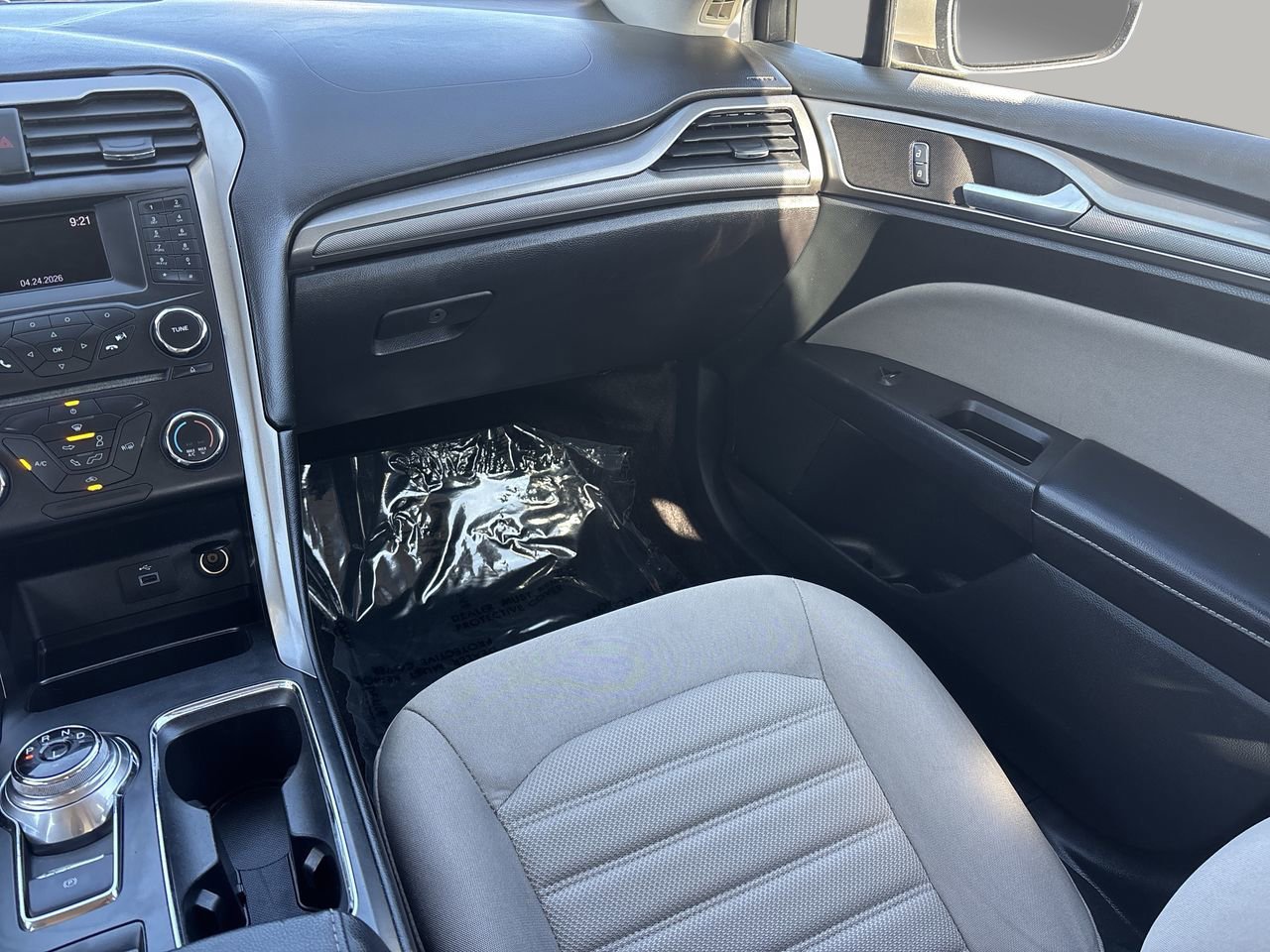 Used 2017 Ford Fusion S FWD image 15