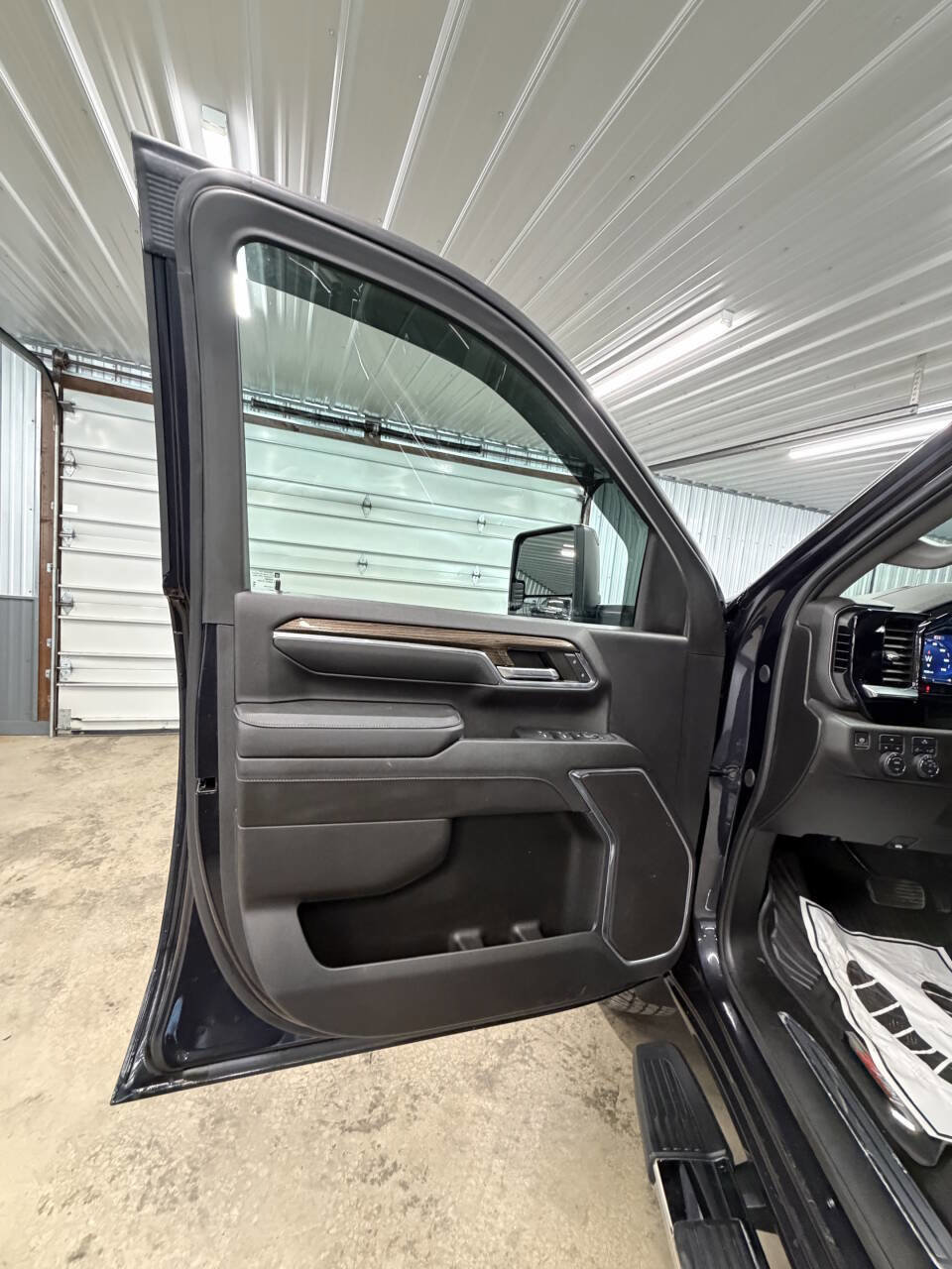 Used 2024 Chevrolet Silverado 2500 LT image 33