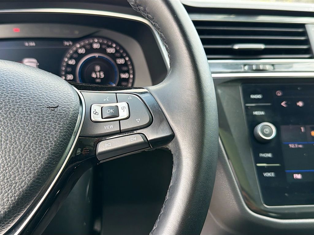 Used 2019 Volkswagen Tiguan SEL image 38