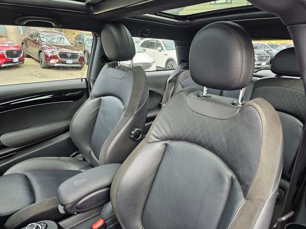Used 2023 MINI Cooper SE image 27