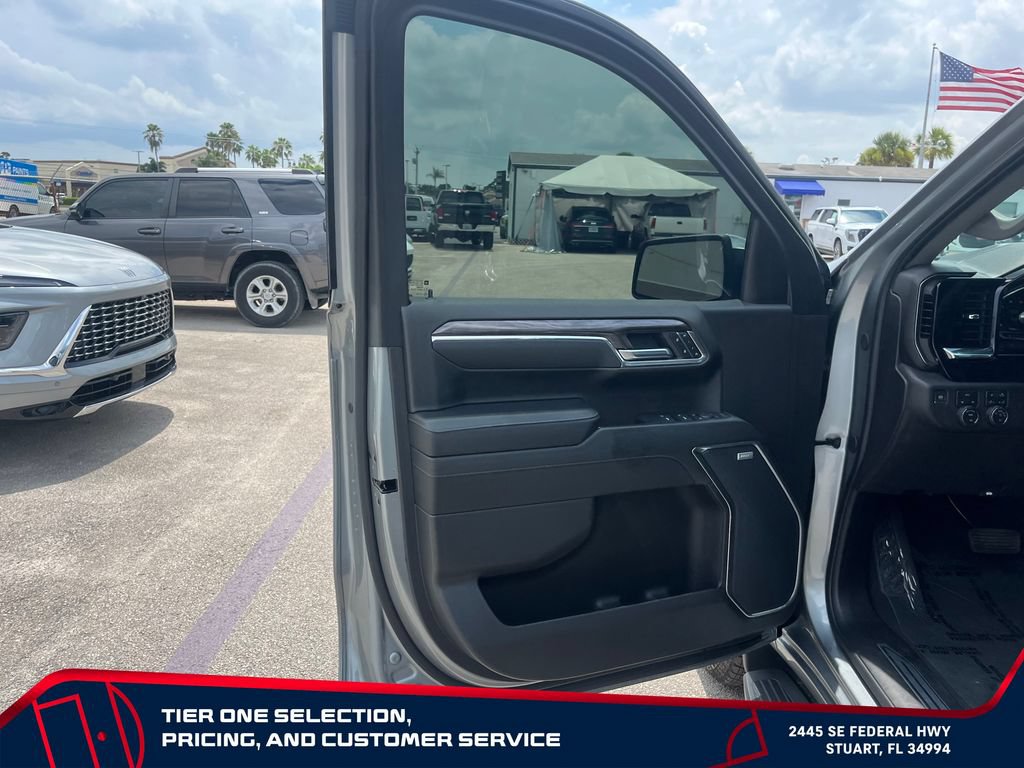 Used 2024 Chevrolet Silverado 1500 LTZ w/ LTZ Premium Package AWD/4WD image 12