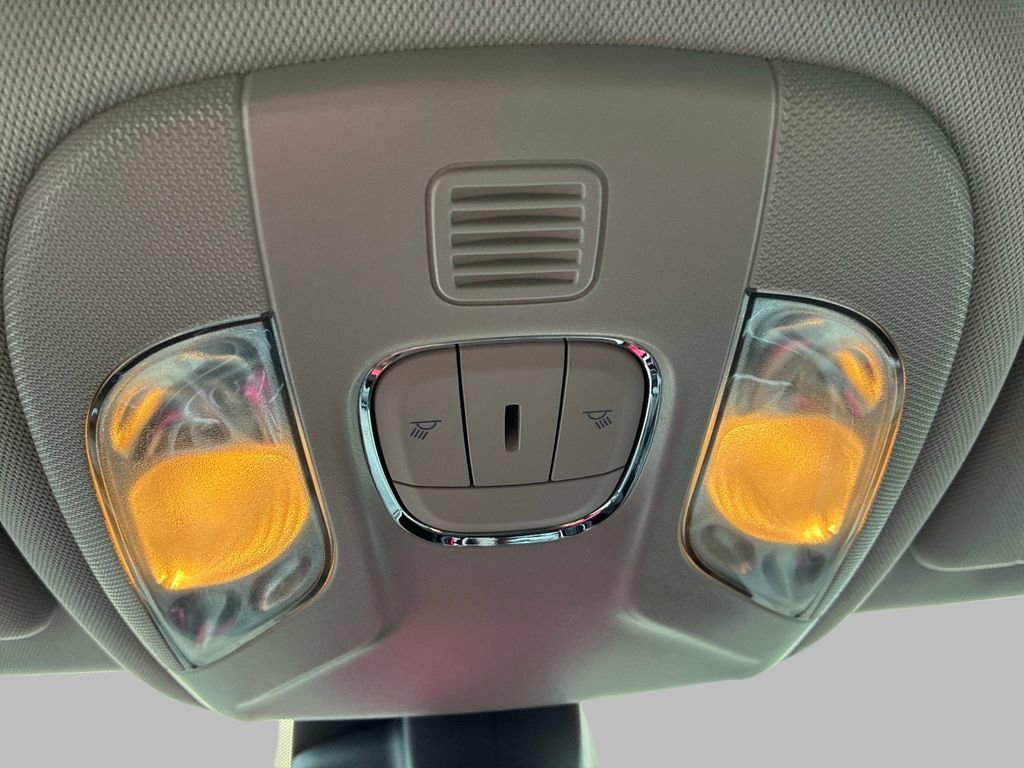 Used 2022 Jeep Compass Latitude image 34