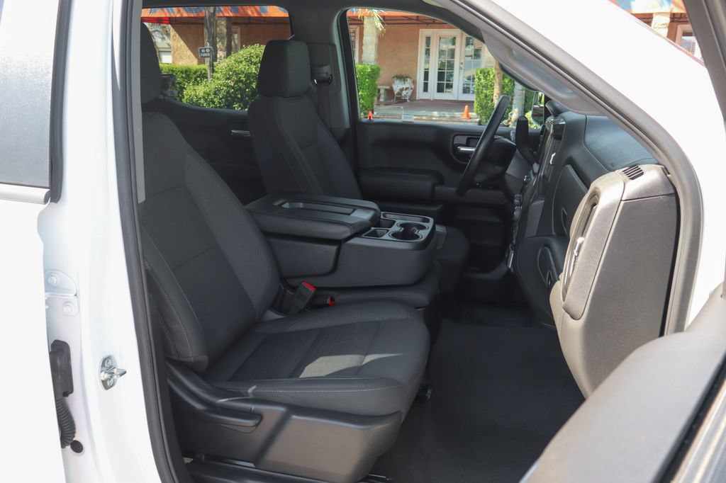 Used 2025 Chevrolet Silverado 1500 Custom Trail Boss w/ Dark Appearance Package AWD/4WD image 45