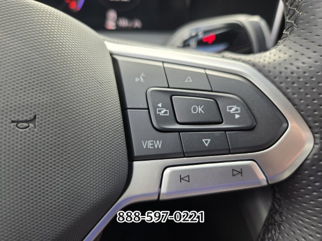 Used 2025 Volkswagen Tiguan SE R-Line AWD/4WD image 27
