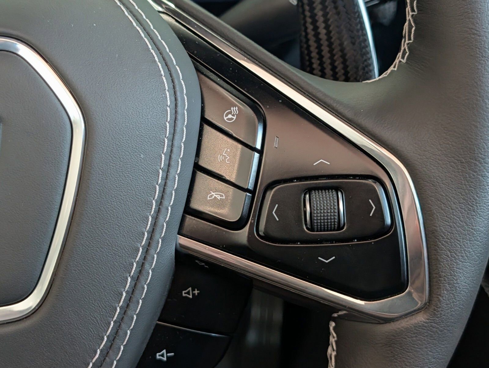 Used 2024 Chevrolet Corvette Z06 image 32