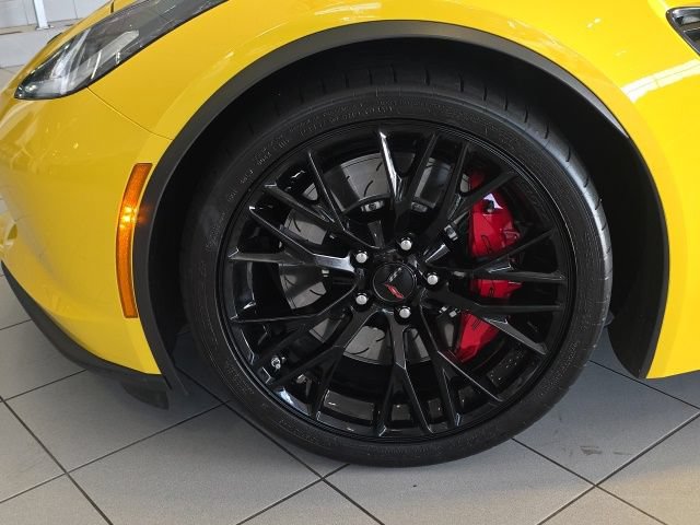 Used 2016 Chevrolet Corvette Z06 w/ 3LZ Preferred Equipment Group RWD image 7