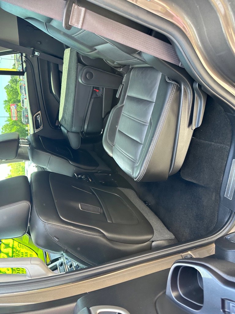 Used 2015 GMC Yukon Denali w/ Premium Package AWD/4WD image 22