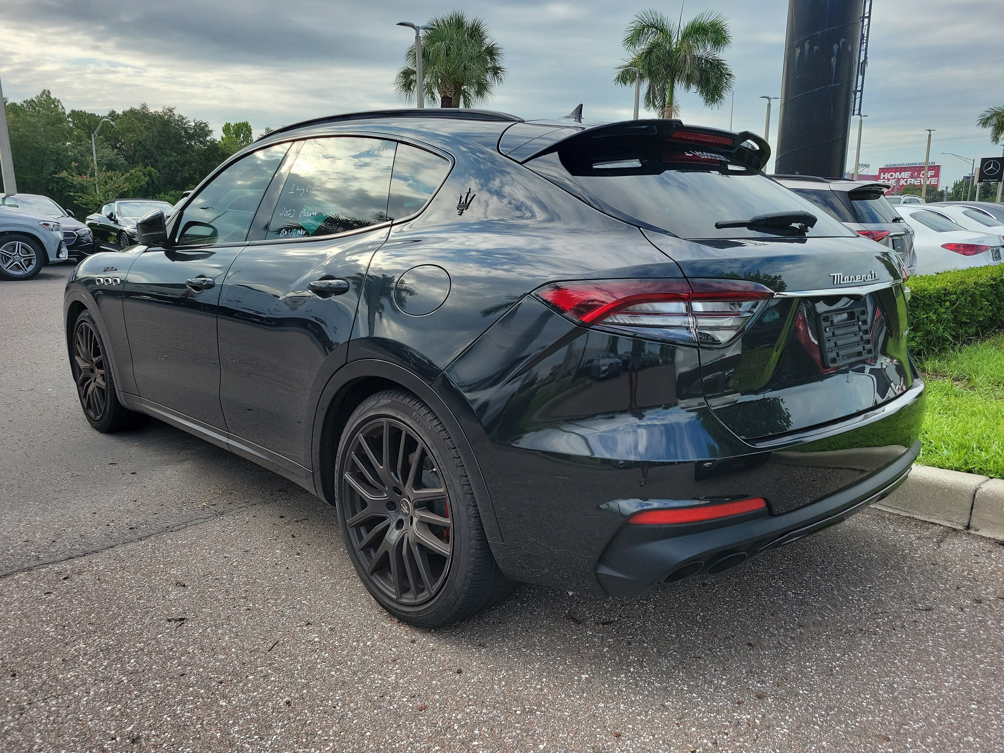 Used 2022 Maserati Levante Modena AWD/4WD image 4