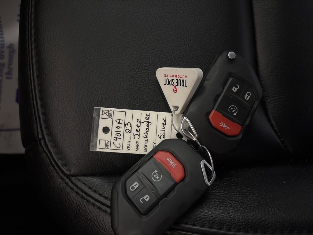 Used 2023 Jeep Wrangler Altitude image 23