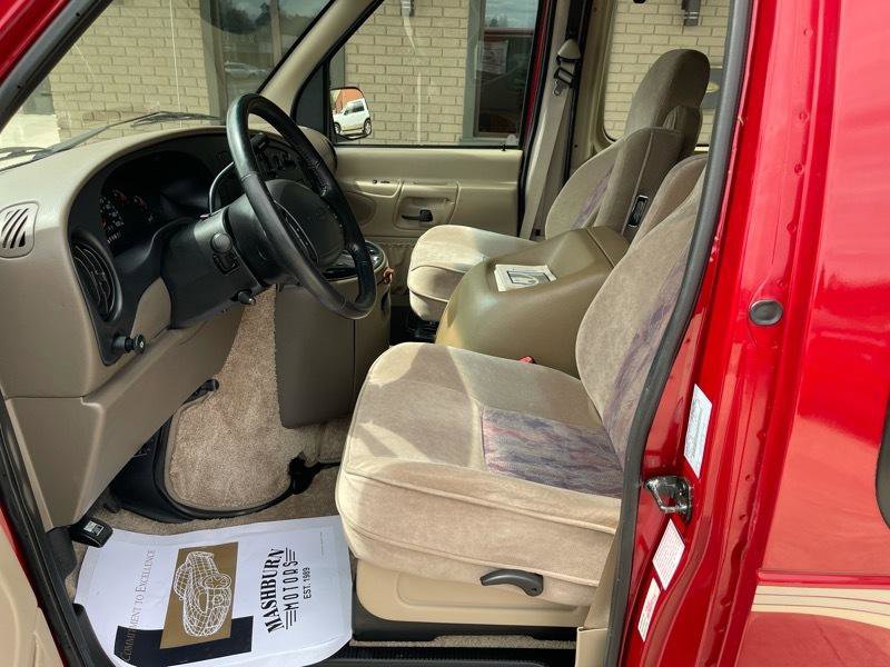 Used 1999 Ford E-150 and Econoline 150 RWD image 24